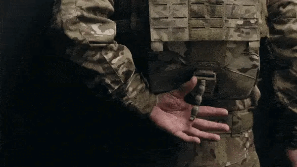 פאוץ' שליפה אחורי תוצרת Agilite 1